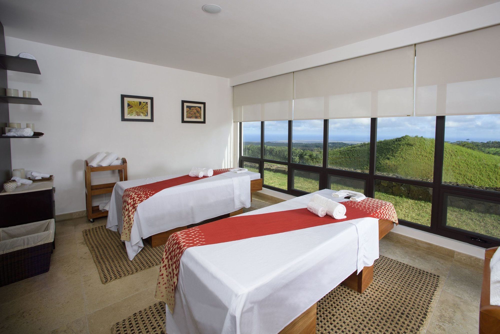 Pikaia Lodge Santa Cruz Island Eksteriør bilde